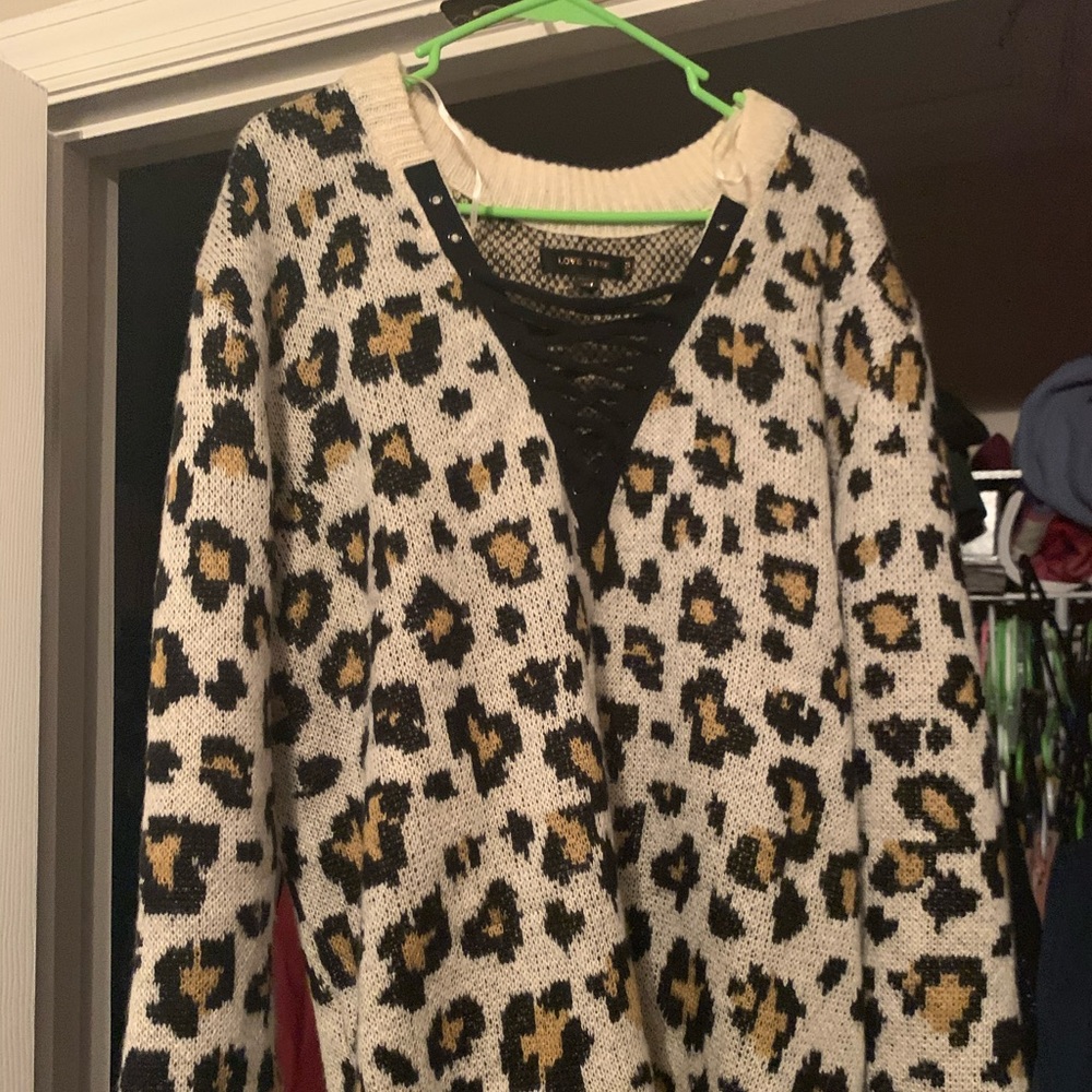 Cute leopard sweater 2x/3x